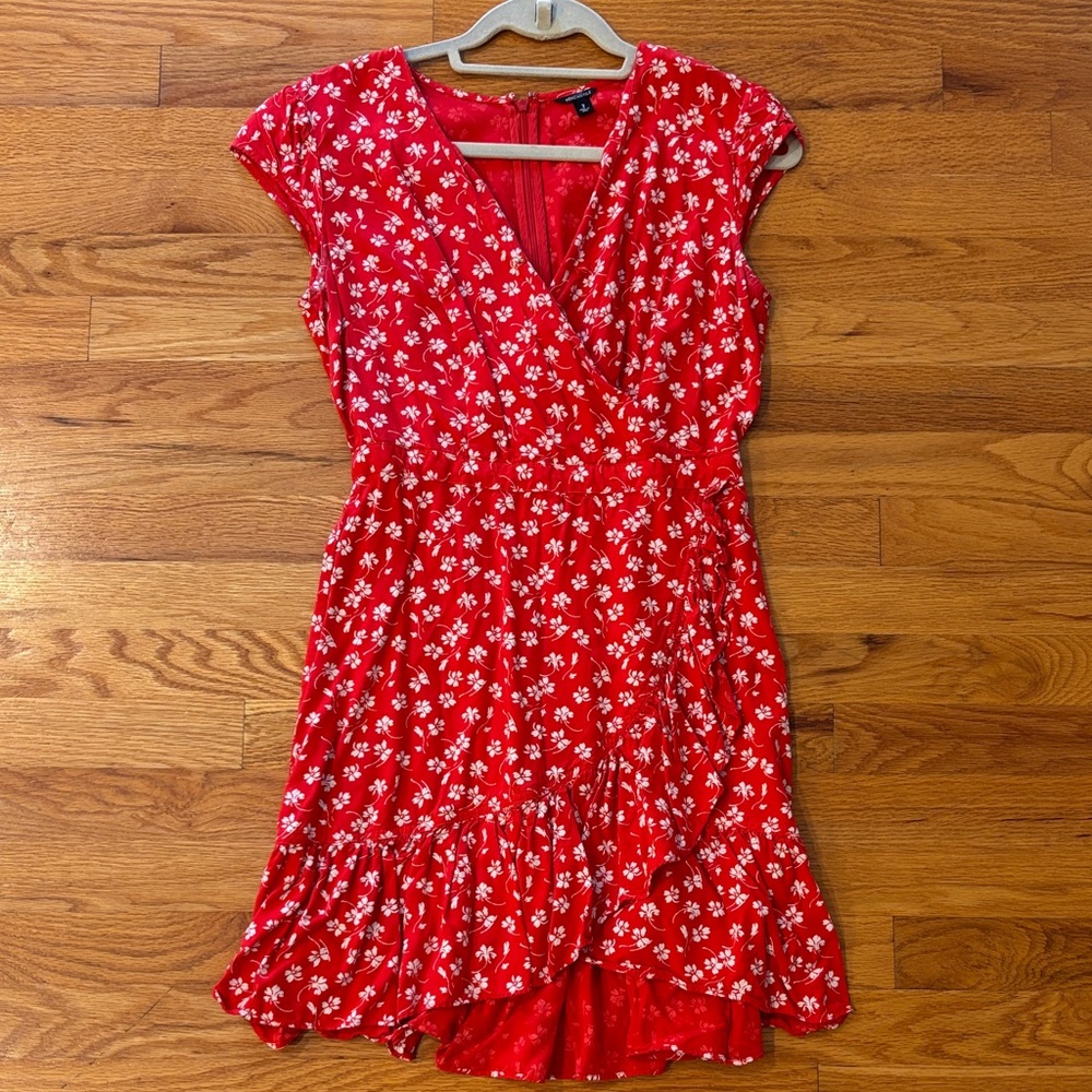 J.Crew Mercantile faux-wrap mini dress in fresh daisies Size 2 Red White Floral